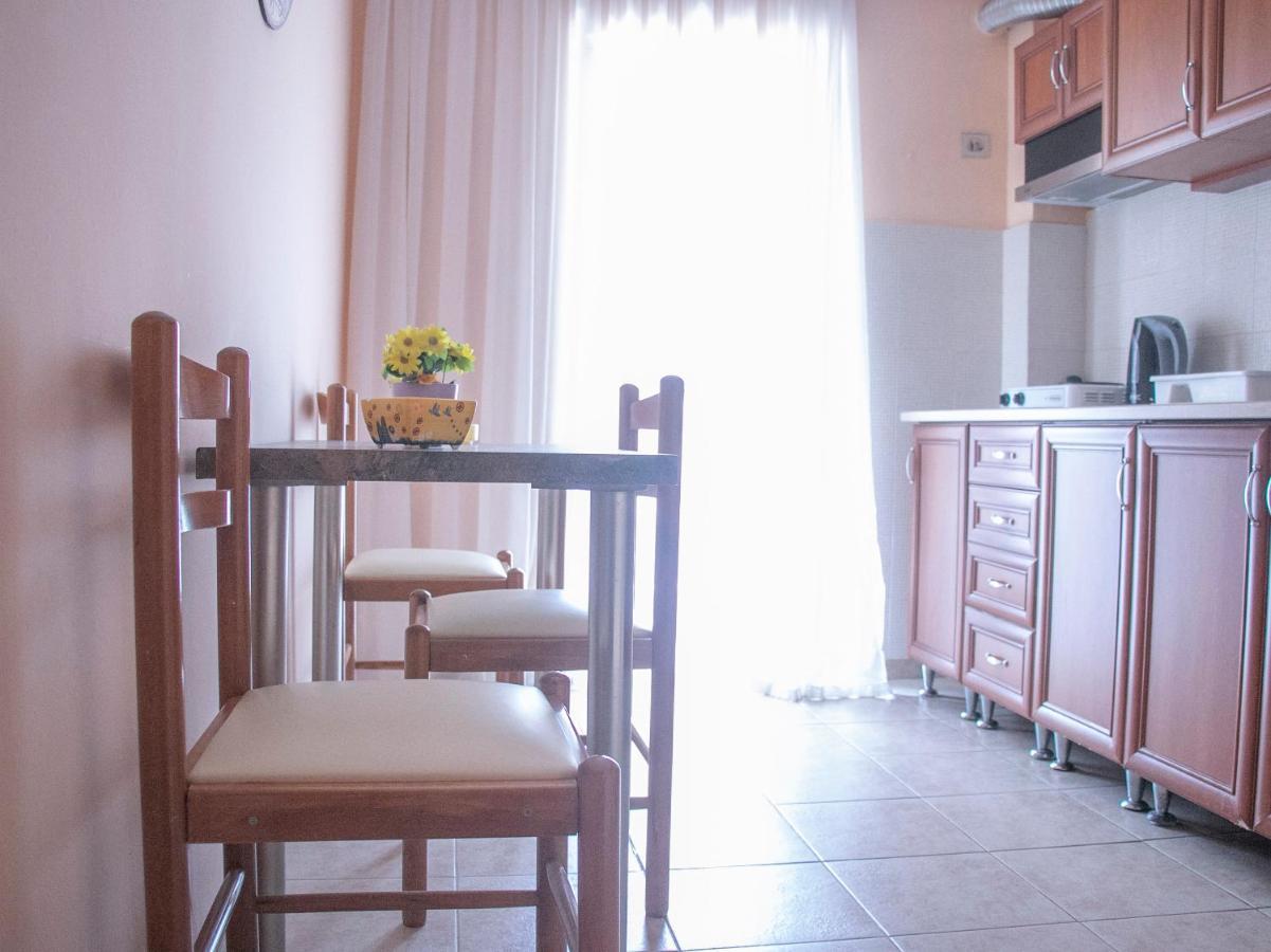 Maria Apartments Paralia Dionisiou Exterior foto