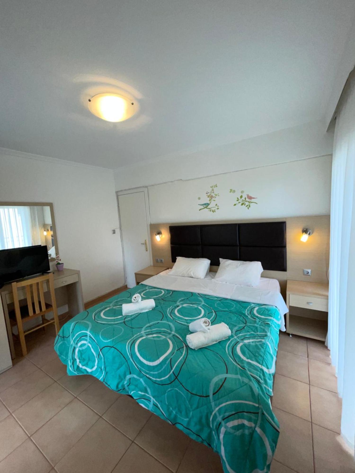 Maria Apartments Paralia Dionisiou Exterior foto