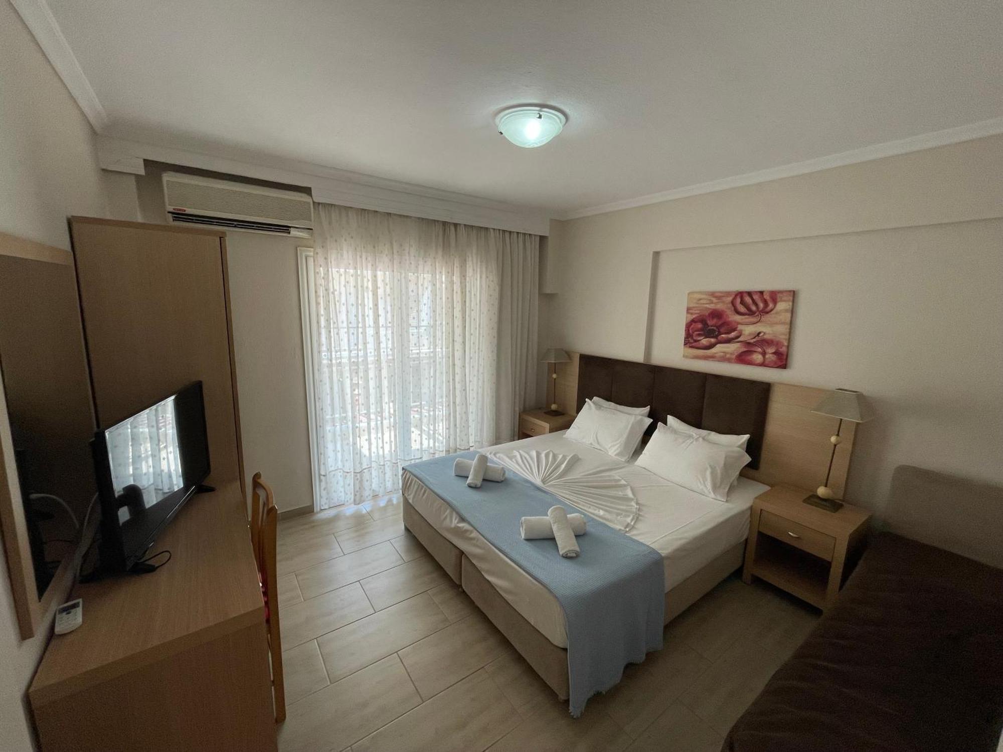 Maria Apartments Paralia Dionisiou Exterior foto
