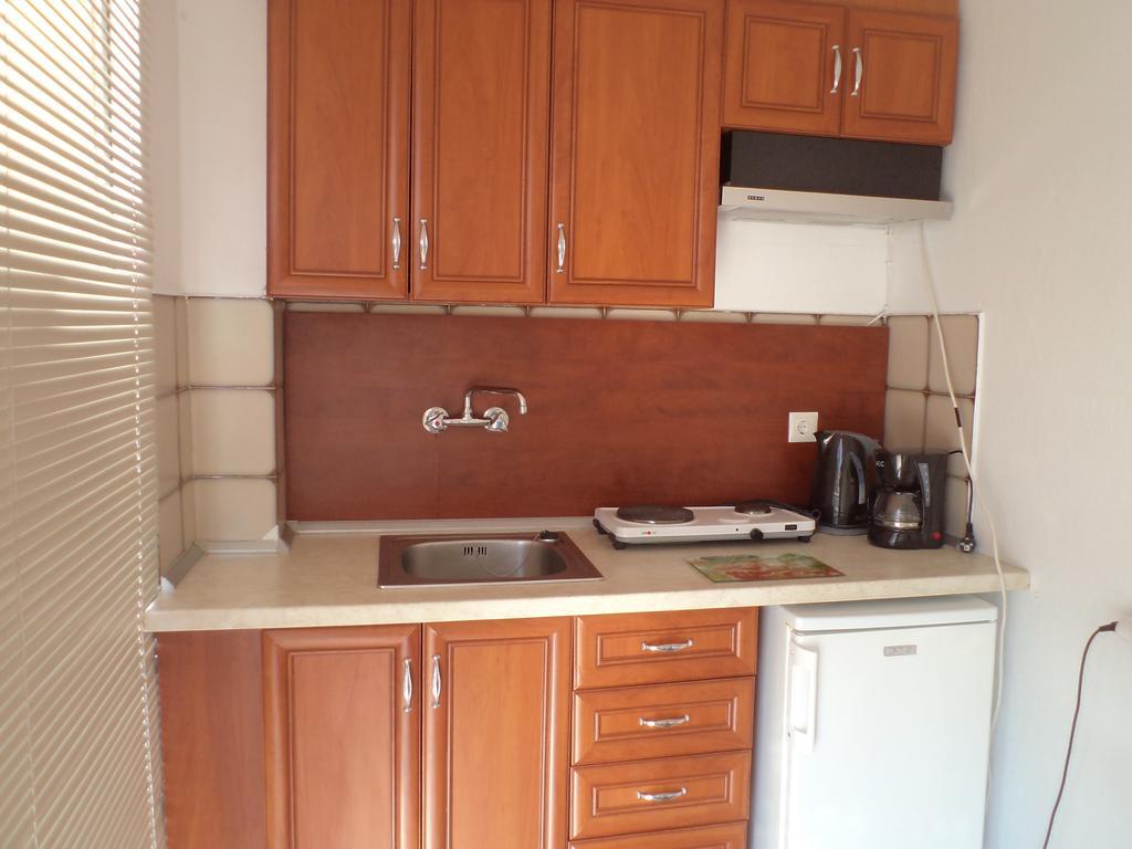 Maria Apartments Paralia Dionisiou Zimmer foto